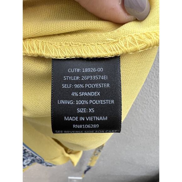 NWTs Trixxi Short Sleeve Yellow and Blue Floral Faux Wrap Romper Size XS - Picture 9 of 16